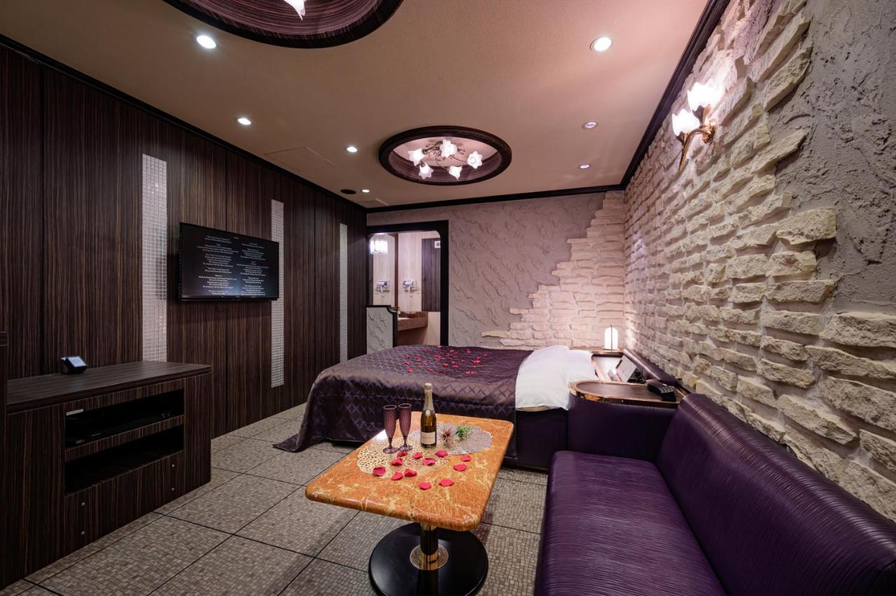 Hotel Metro (Adults Only) Yokohama  Bagian luar foto