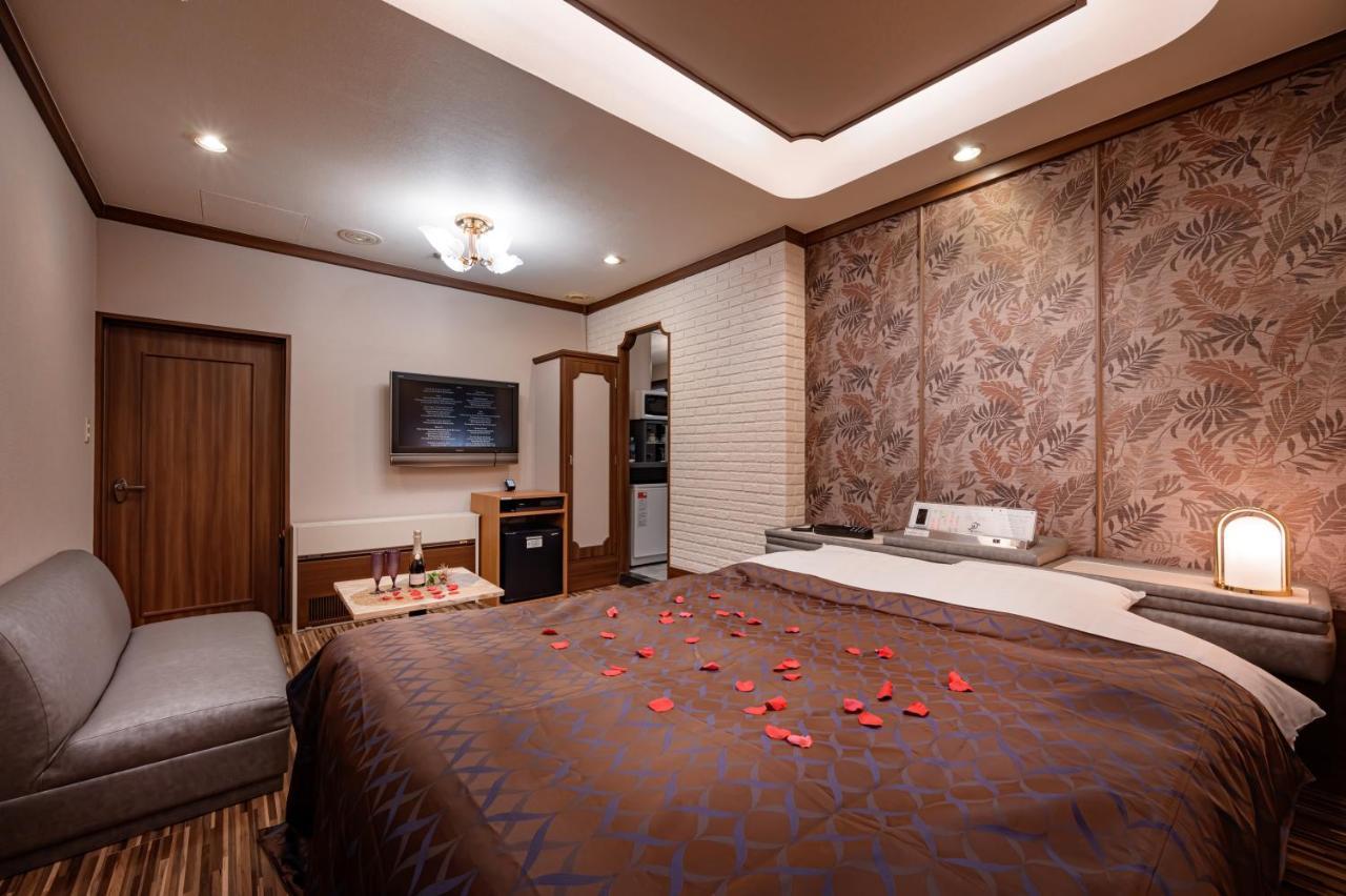 Hotel Metro (Adults Only) Yokohama  Bagian luar foto