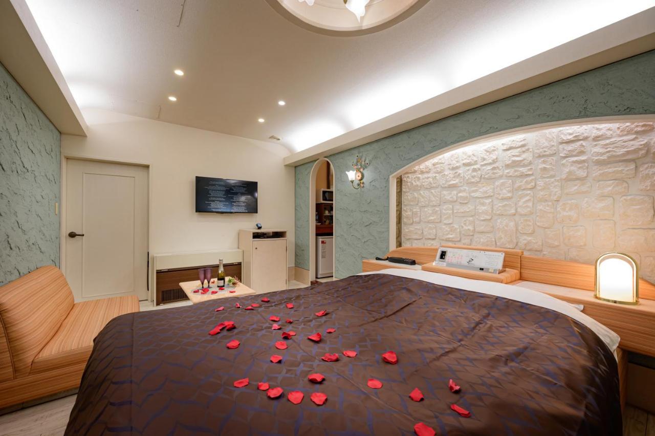 Hotel Metro (Adults Only) Yokohama  Bagian luar foto