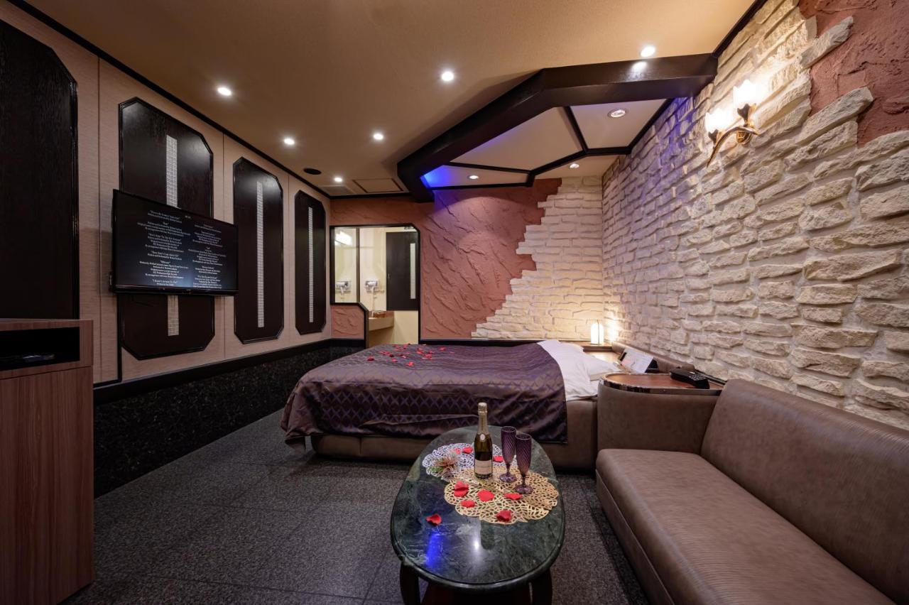 Hotel Metro (Adults Only) Yokohama  Bagian luar foto